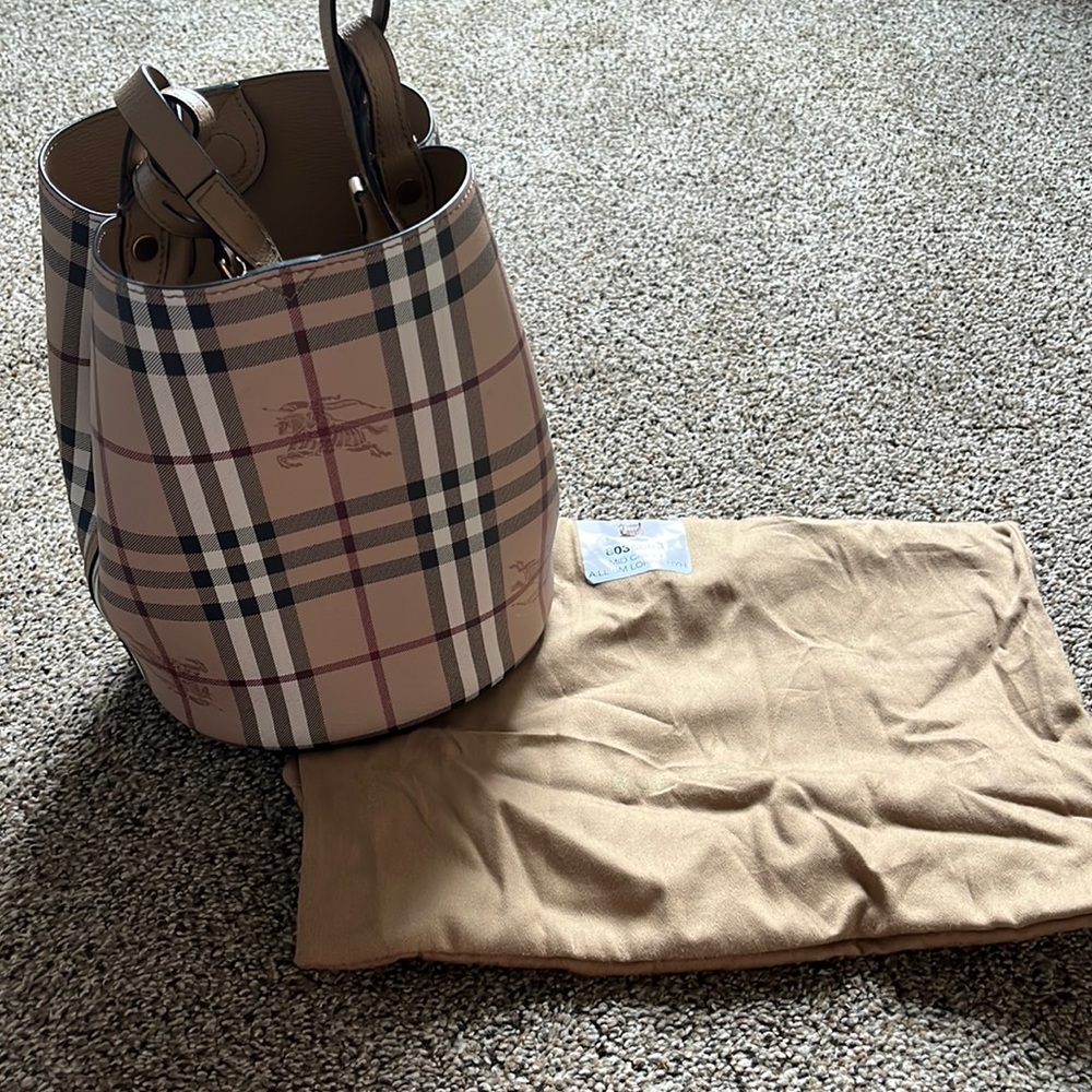 Burberry Purse